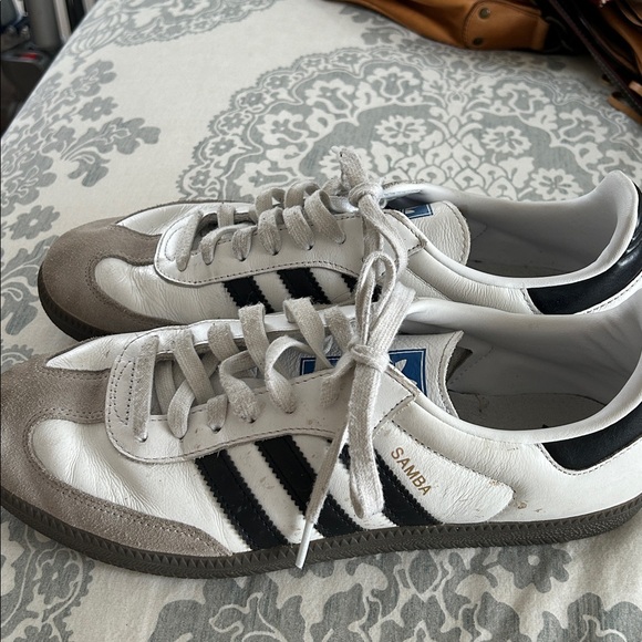 Adidas White and Black Sambas, size 10, - Picture 2 of 6